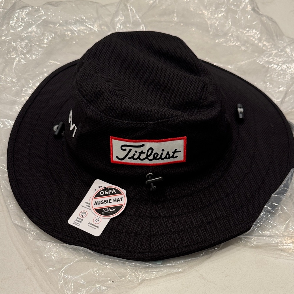 Titleist Men’s Black Aussie Hat